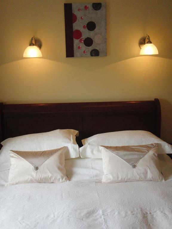 Bed and Breakfast Woodlands House Farranfore Habitación foto